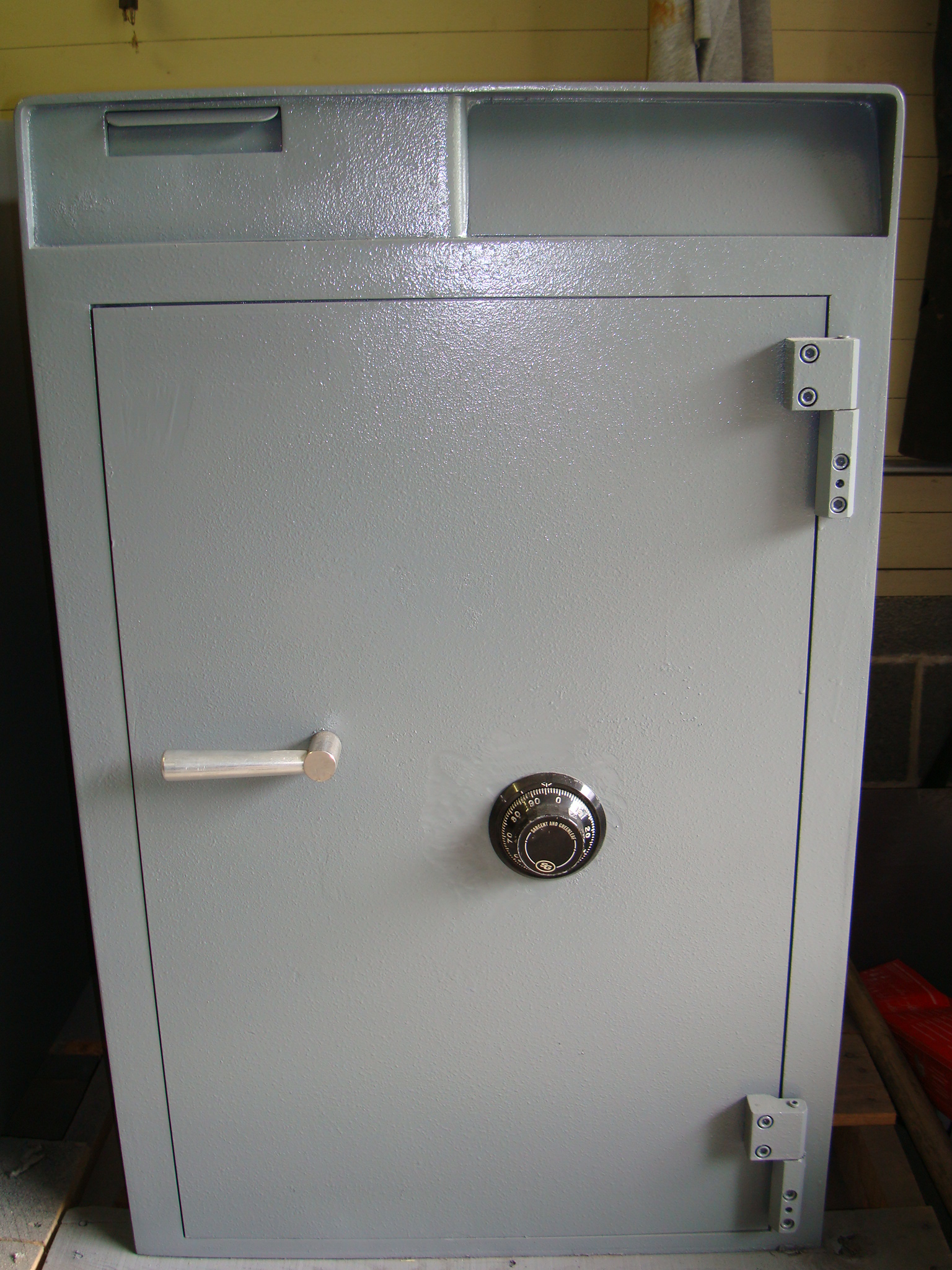 Index of /Locksmith/Safes/Used Safe For Sale/Image